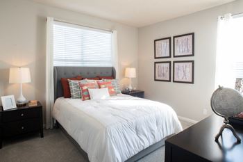 Secondary bedroom 